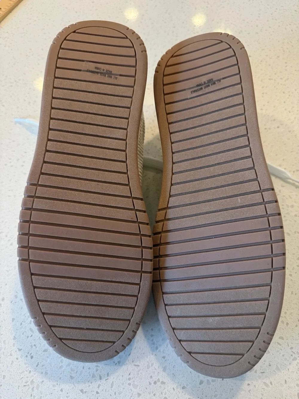 NEW DV by Dolce Vita Poncler Lace Up Sneakers Neutral Cream Casual Shoe Size 9